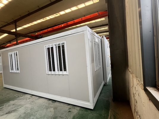 Cuadro de acero galvanizado REACHTOP 2 dormitorios Casa de contenedores plegable con piso de madera