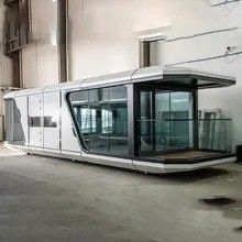 Fat Pack Container House para una pequeña cápsula espacial moderna