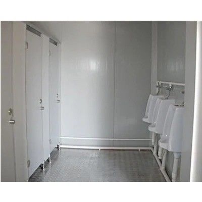 Casa de contenedores de paquete plano de estilo de diseño moderno 20FT / 40FT para inodoro móvil modular